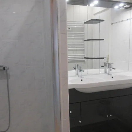 Le Lac, La Neige,la Vue *